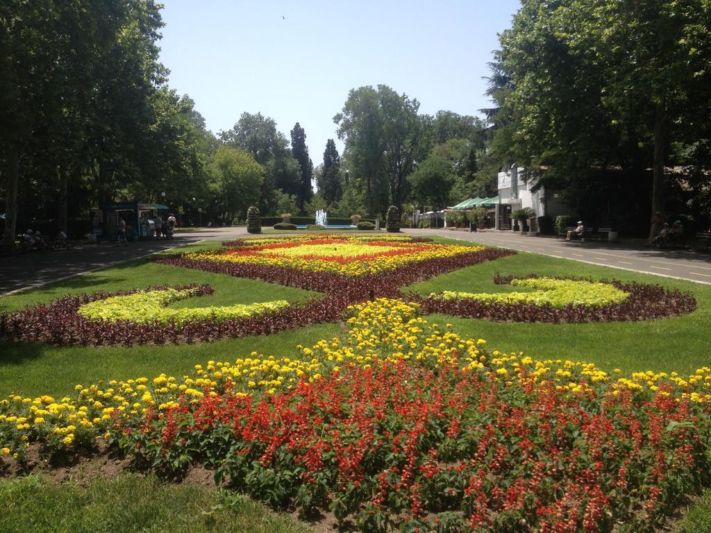 Emona Apartment Burgas City Eksteriør billede
