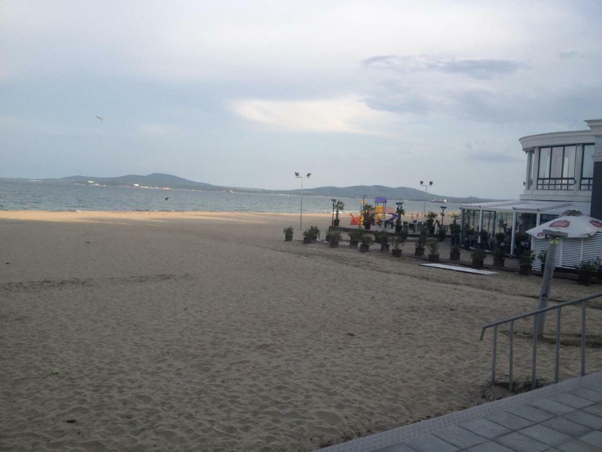 Emona Apartment Burgas City Eksteriør billede